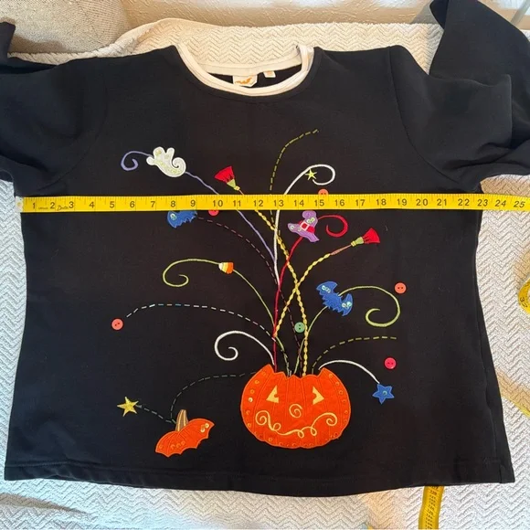 Embroidered Halloween Black Women's Vintage Sweater - Picture 5 of 7